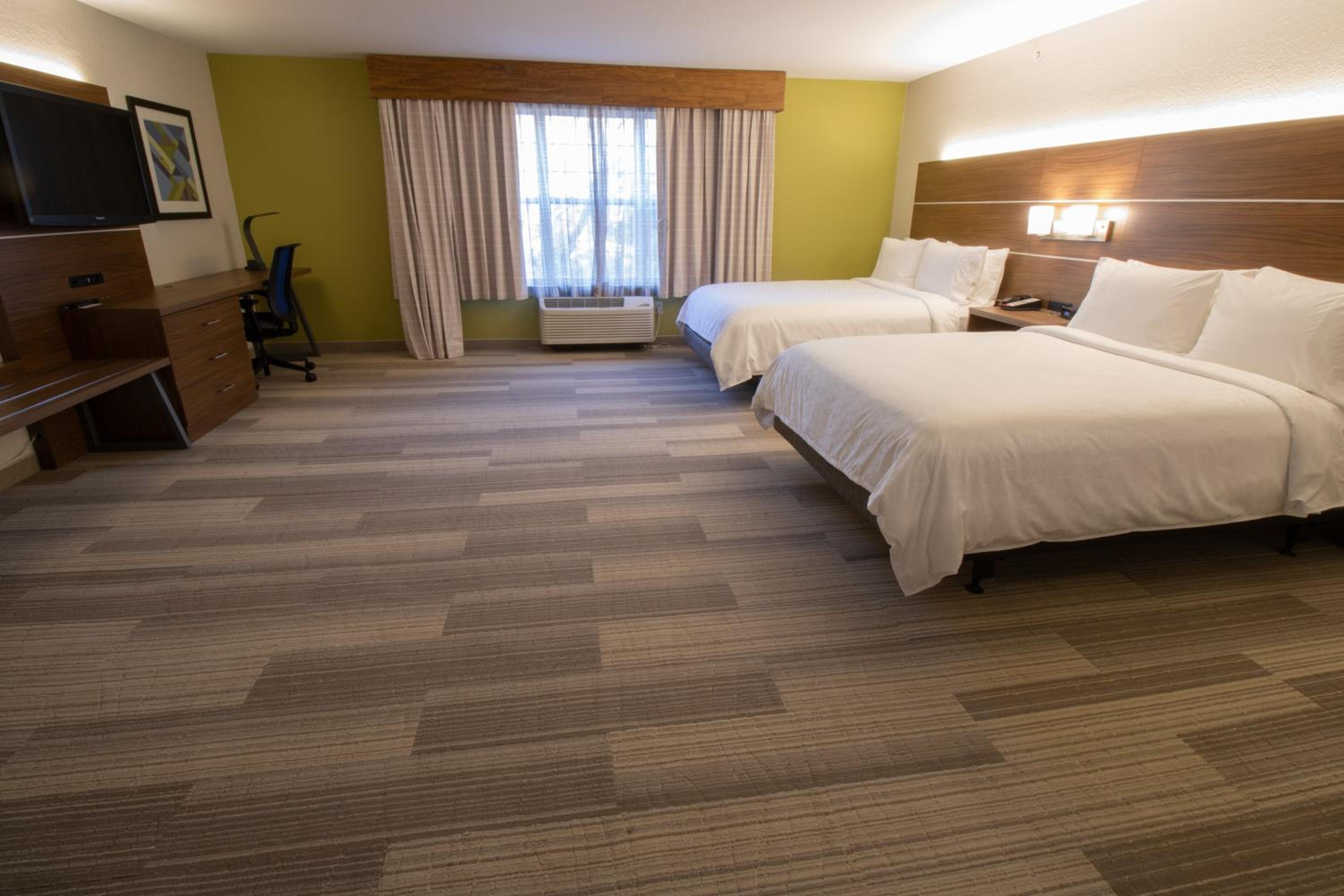 استوديو بسرير كوين لذوي الإعاقة، Holiday Inn Express Hotel And Suites Manassas 4/8