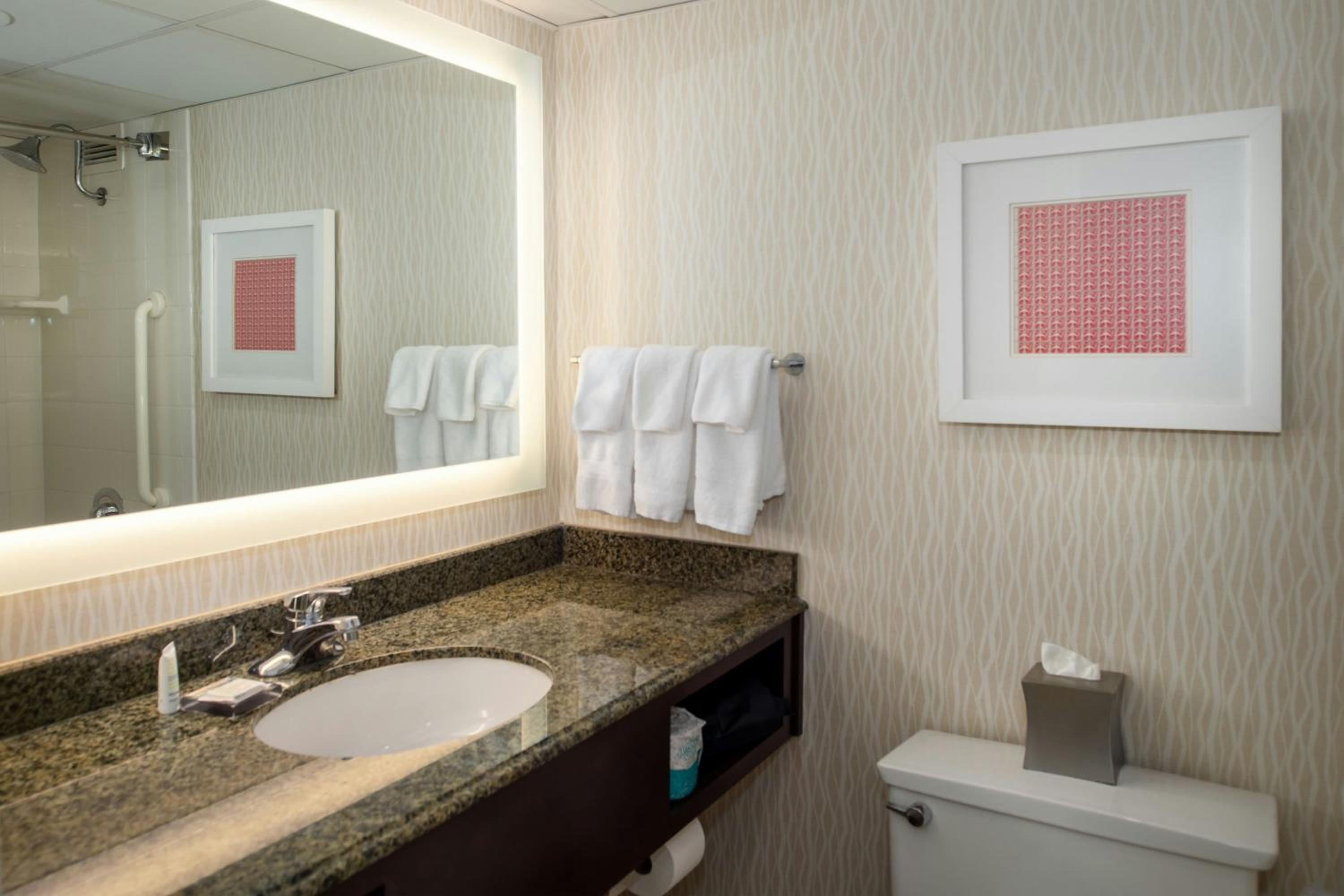 غرفة قياسية بسريرين مزدوجين، Marriott St. Louis Airport 9/10