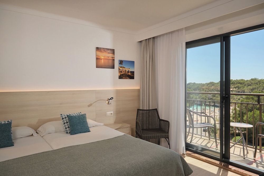 Playa Mondrago Hotel Apartments 23/57