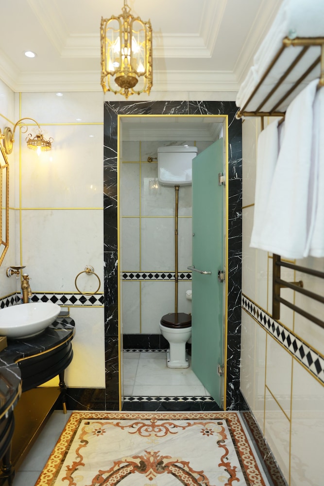 جناح رئاسي بسرير كينج، Golden Palace Hotel Yerevan 5/5