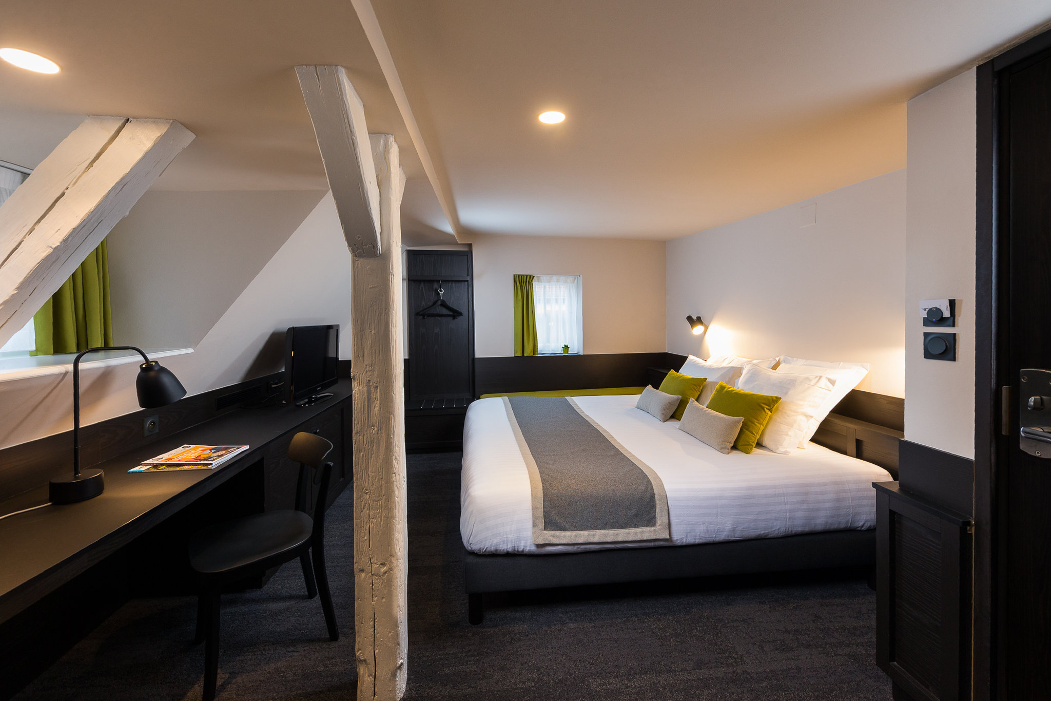 Hotel Du Dragon 10/36