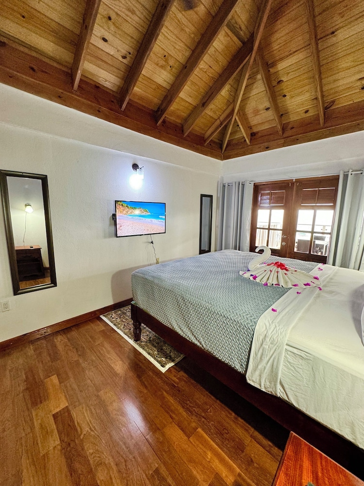 FRANKLYN D. RESORT AND SPA 11/50