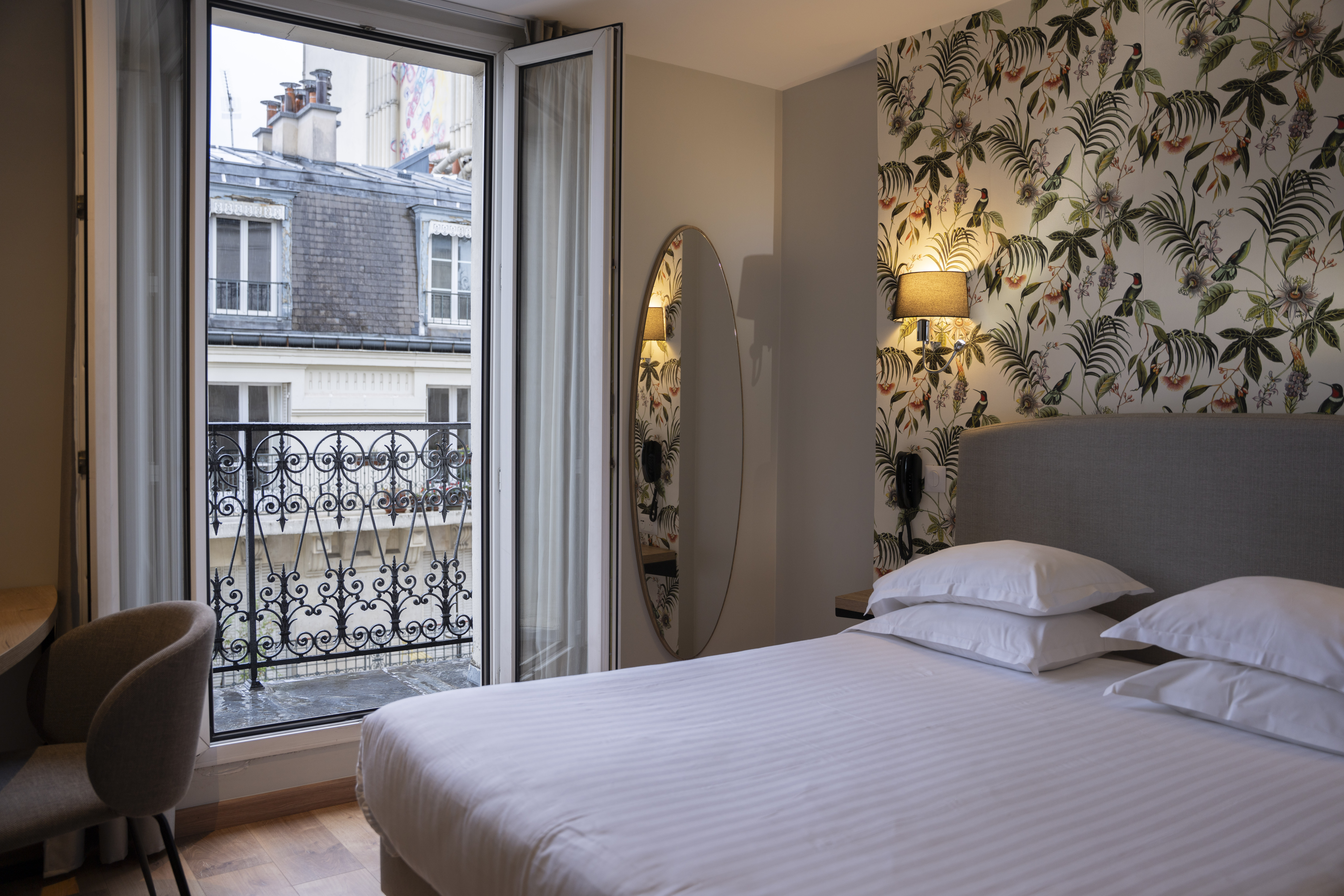 Room, Double Bed