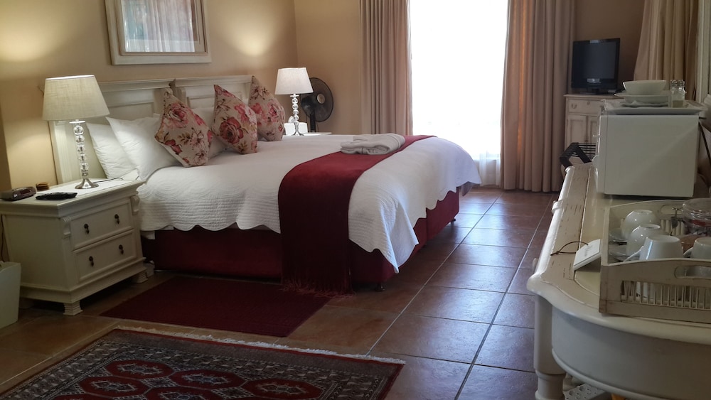 Riversong Guest House 18/76