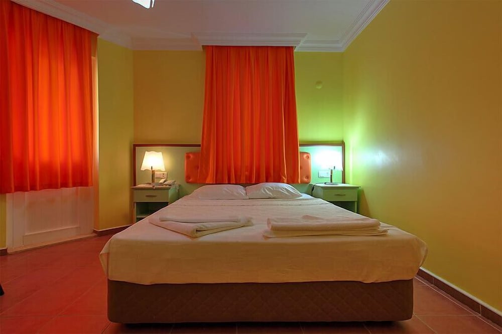 Mandal Inn Hotel 11/50
