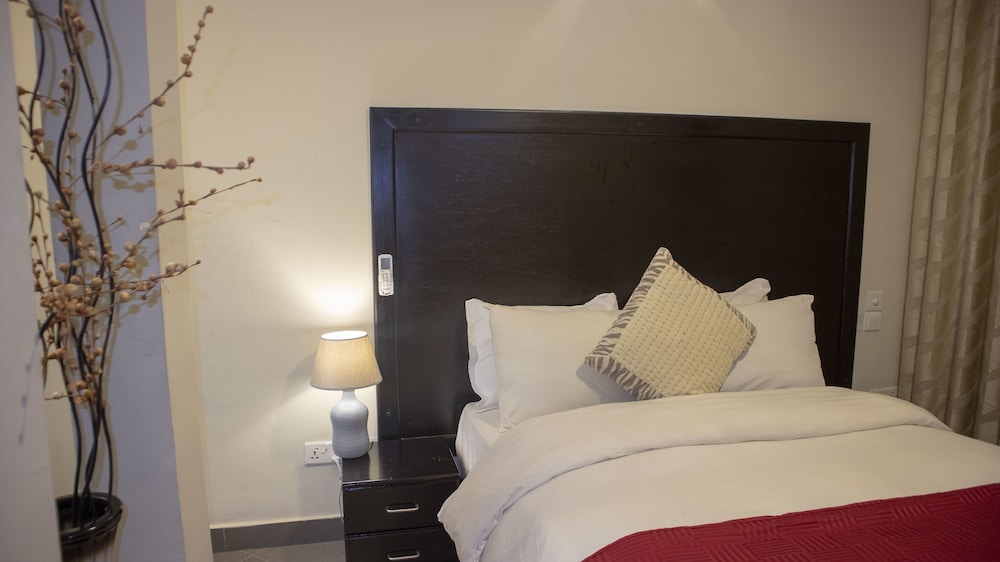 Ssnit Guest House 7/37