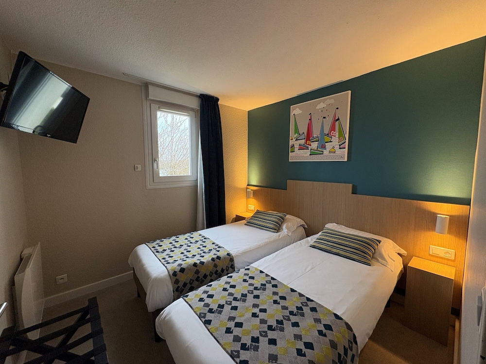 Family, Twin Beds