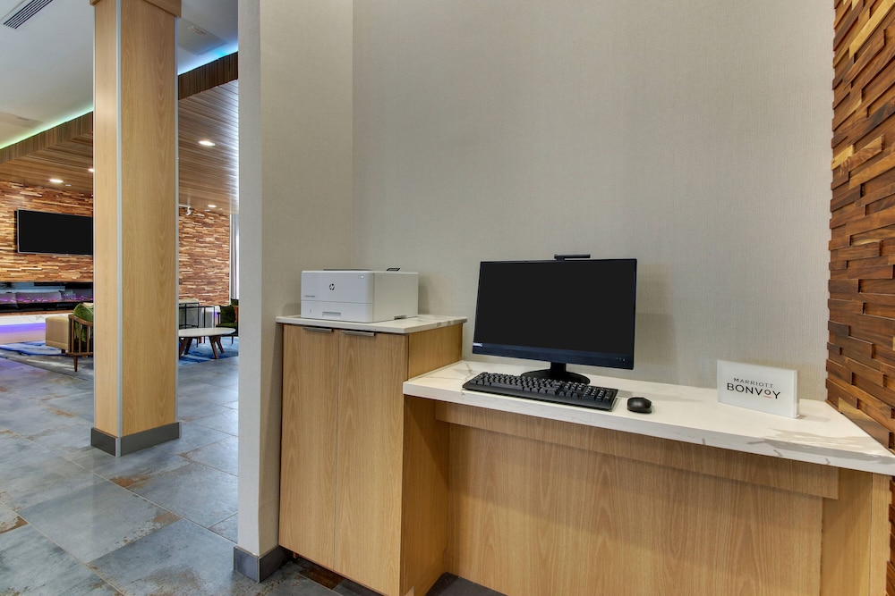 Fairfield Inn And Suites Houston Brookhollow 47/49