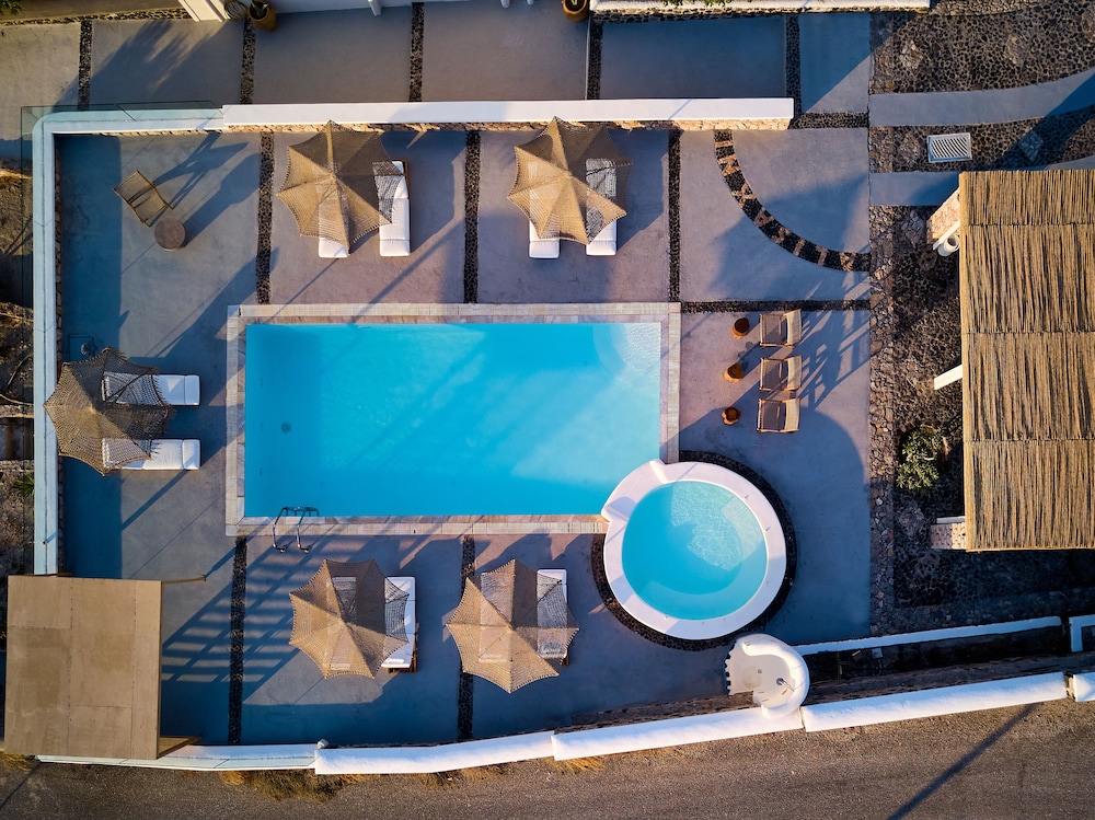 Symmetry Suite 6/50