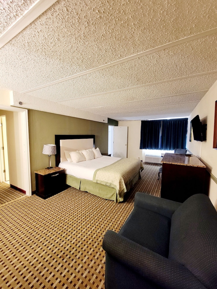 Town Inn 11/40