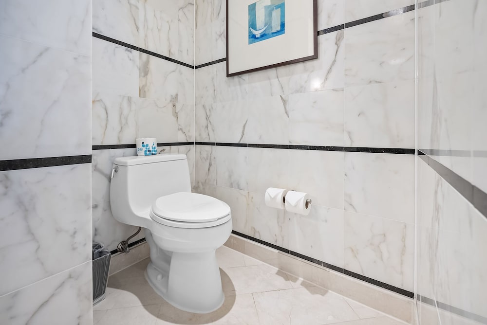 Fontainebleau Miami Beach Private Luxury Suites 49/50
