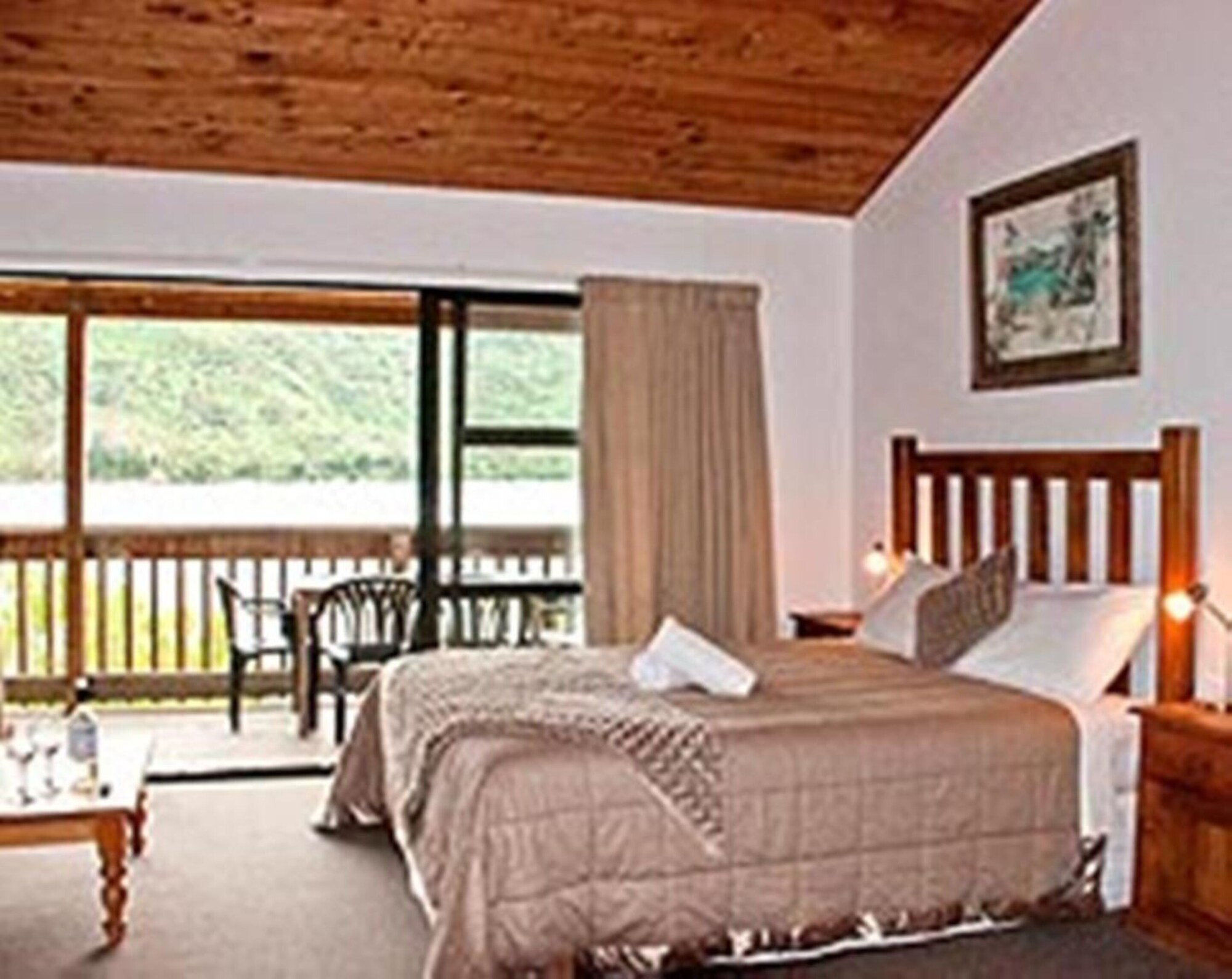 Weka, Chalet, Queen and Twin Beds