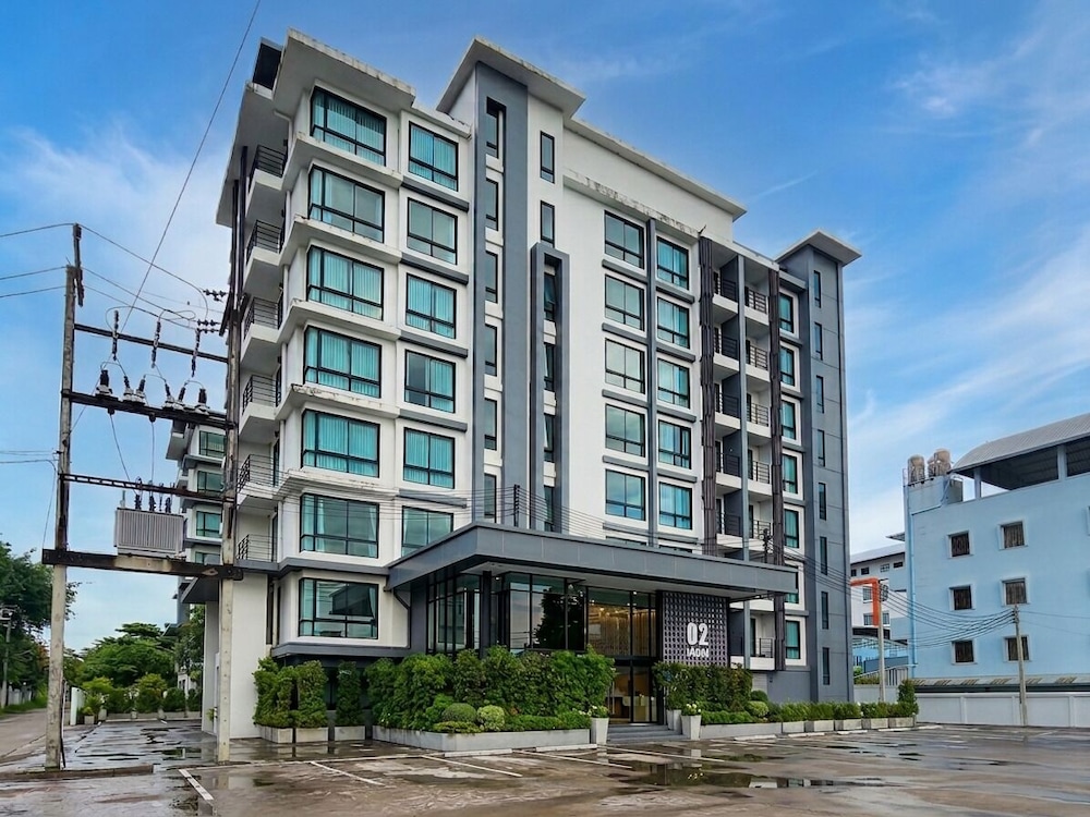 O2 Hotel Maesot 3/17