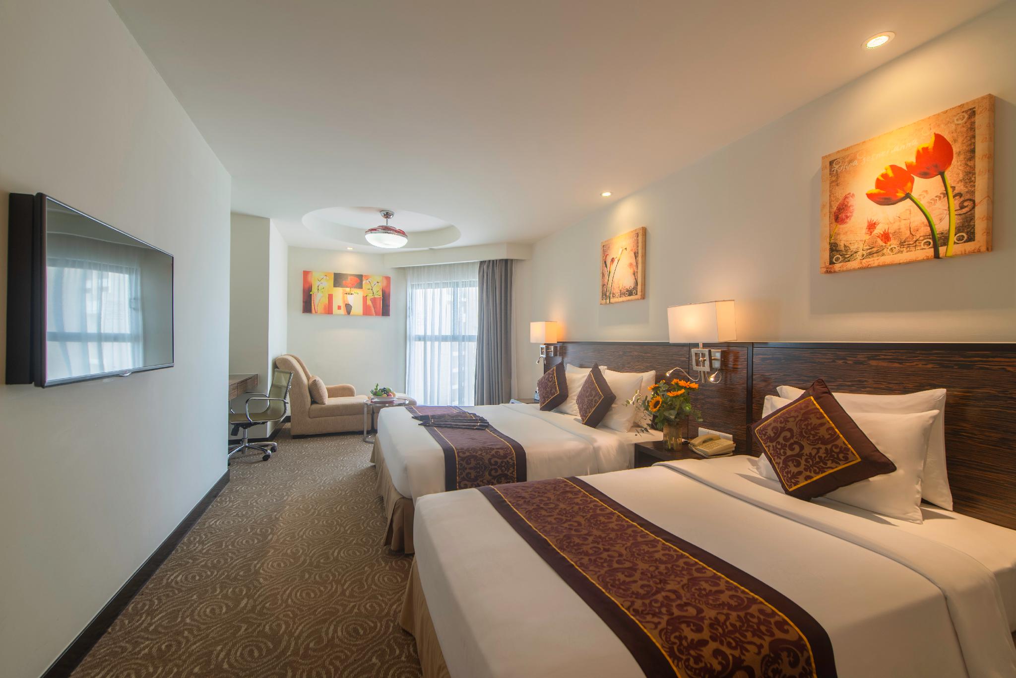 Plus, Deluxe, 1 Queen and 1 Single Bed, Ocean View