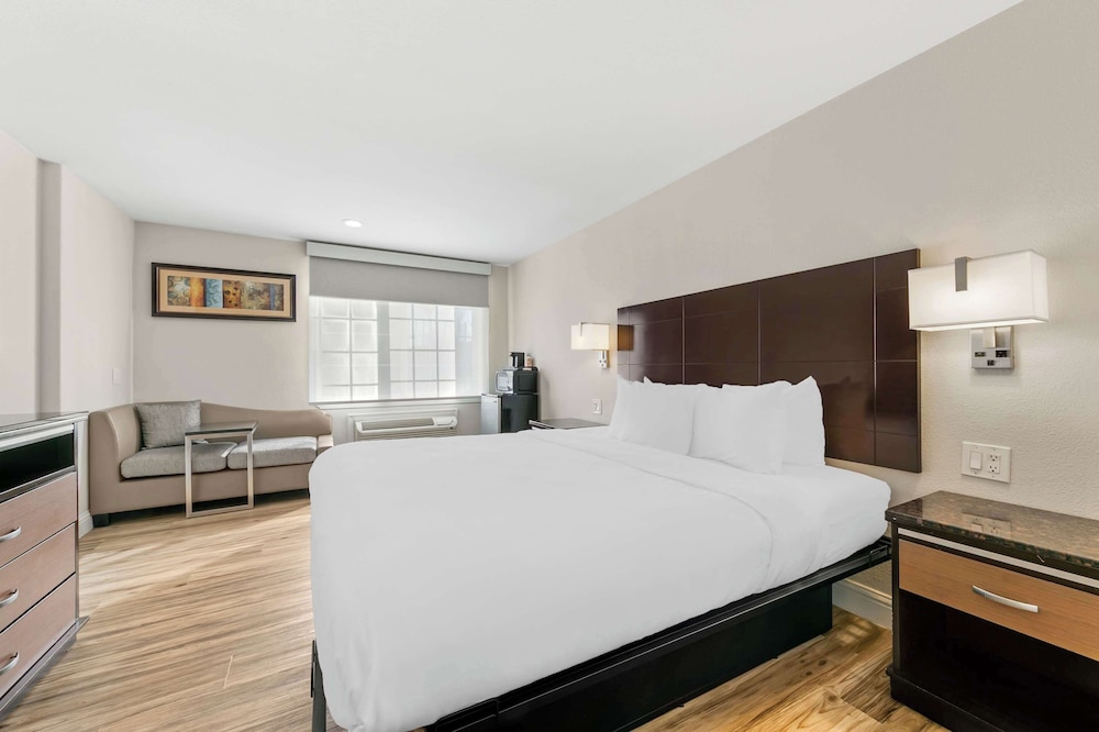 Quality Inn & Suites Sacramento 21/46