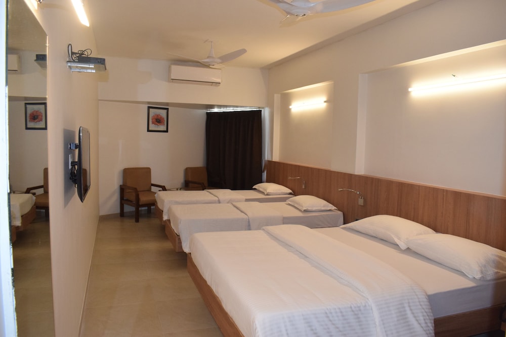 Hotel Panchavati Yatri 10/35