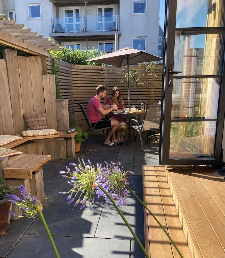 Summer Breeze Guest House - B&B 36/42
