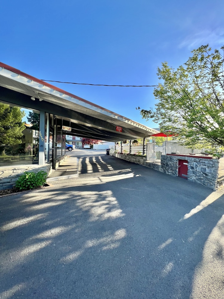 Timbers Motel 41/50