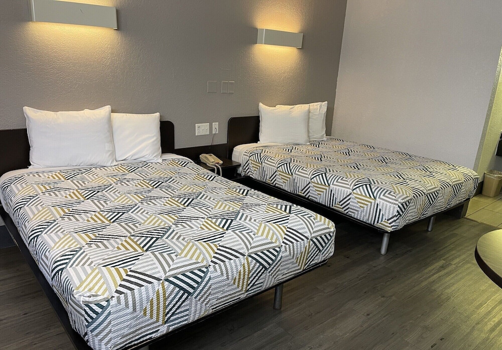 Motel6 Sallisaw, OK 23/38