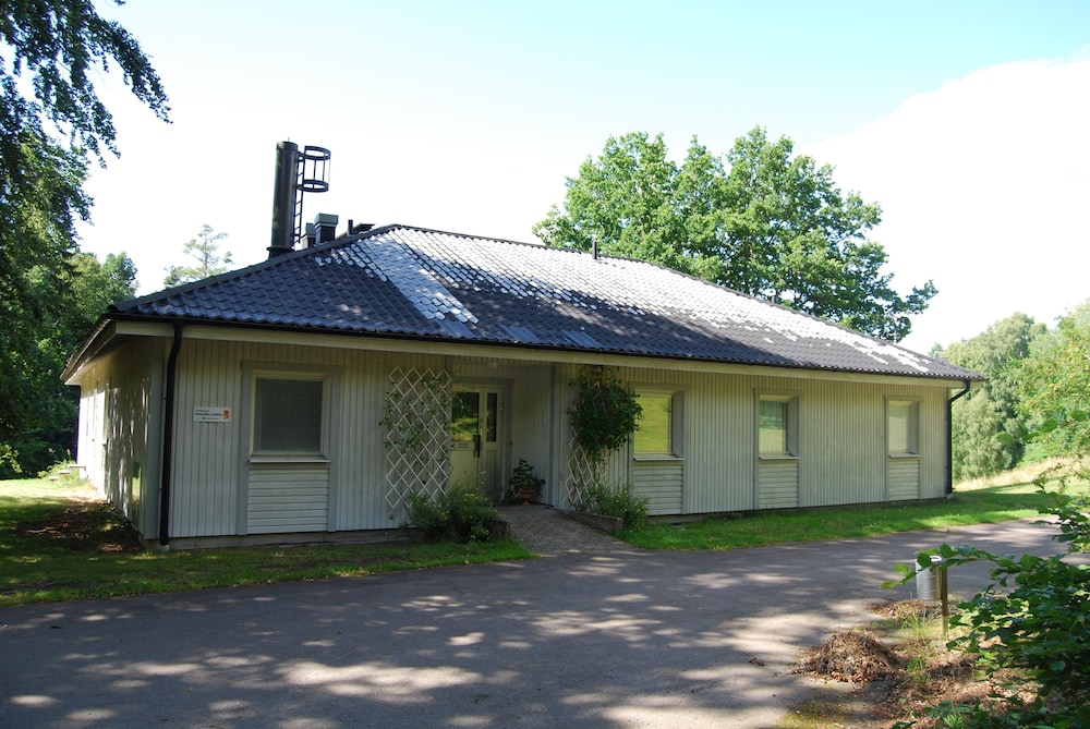 Hellidens Slott Och Vandrarhem 2/47