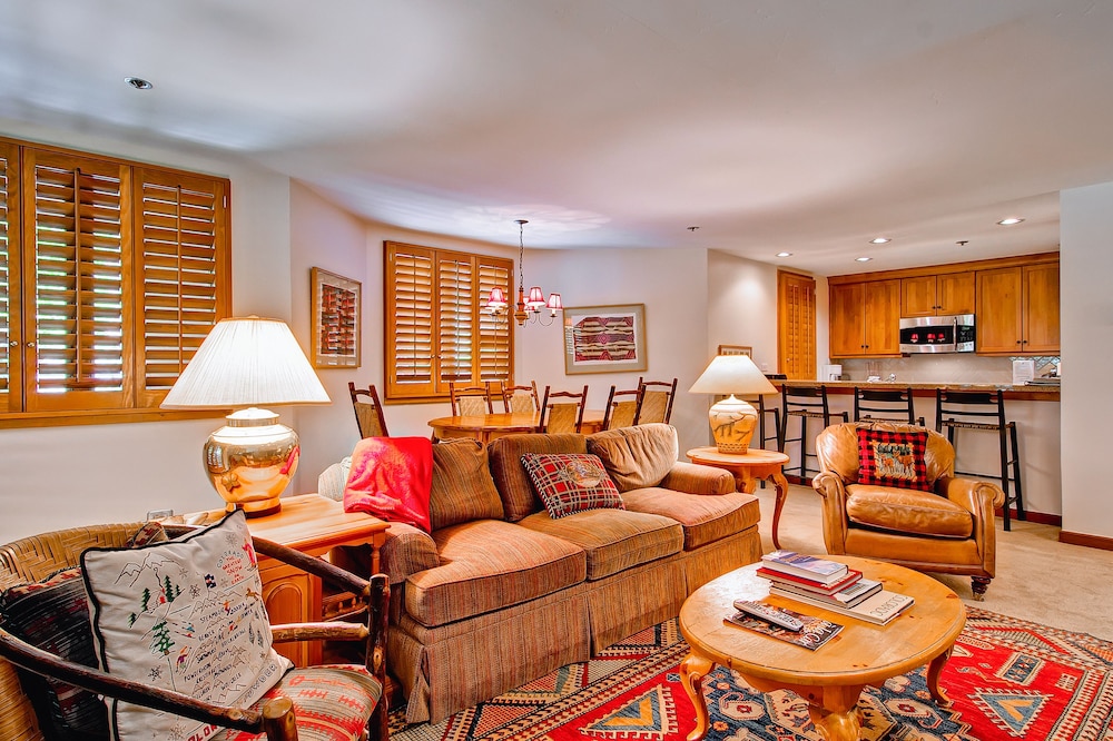 Kiva Lodge By East West 46/72