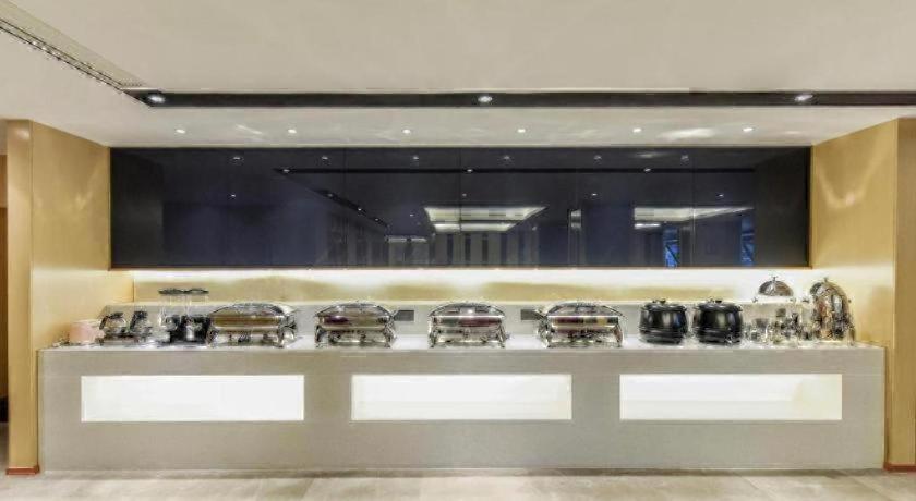 Lavande Hotel (Chongqing Nanping Pedestrian Street Wanda Plaza) 14/45