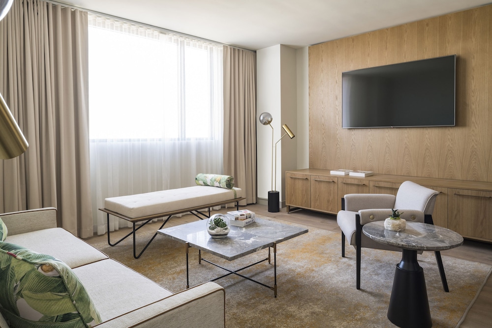 Tribute Portfolio Hotel the Dalmar Fort Lauderdale 35/44