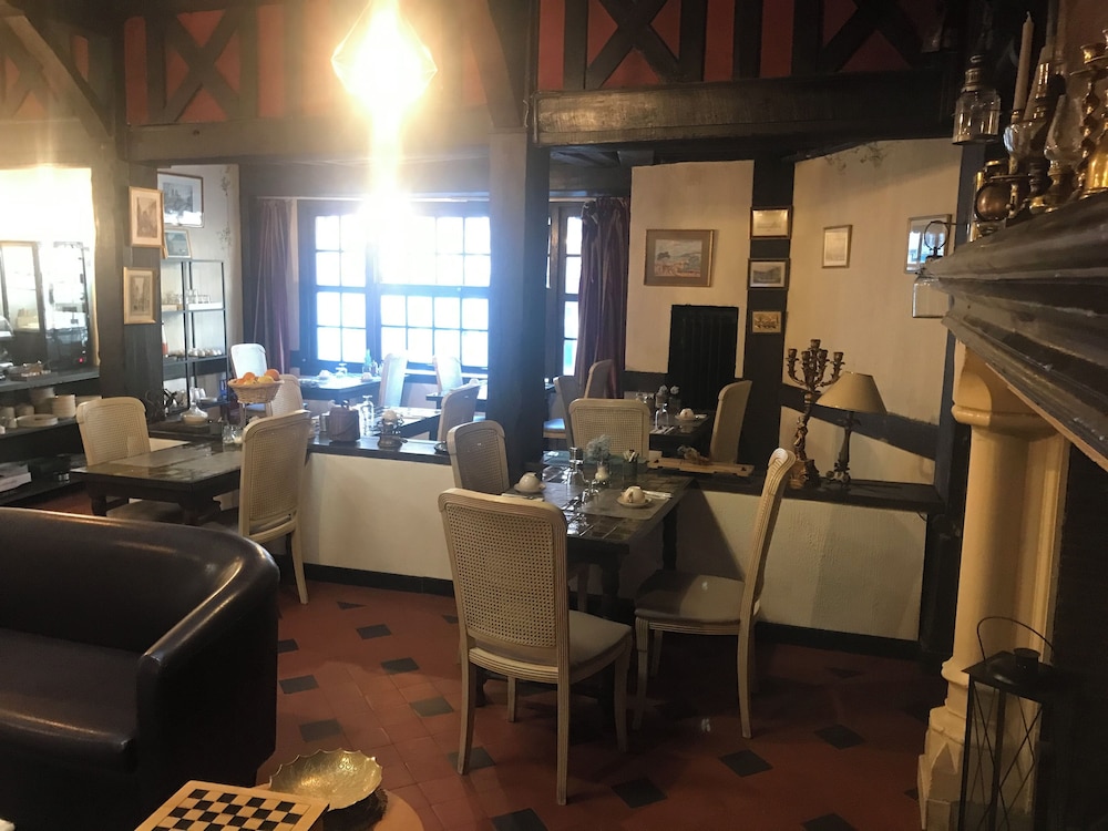 Morand Hotel 33/50