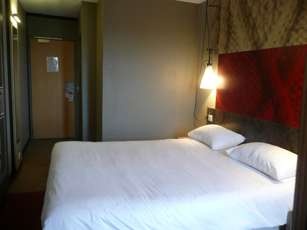 Ibis Saint Brieuc Yffiniac 17/68