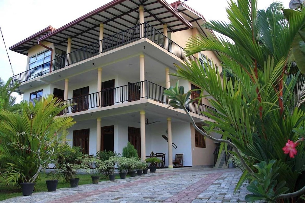 Coral Palm Villa And Apartment 3/50