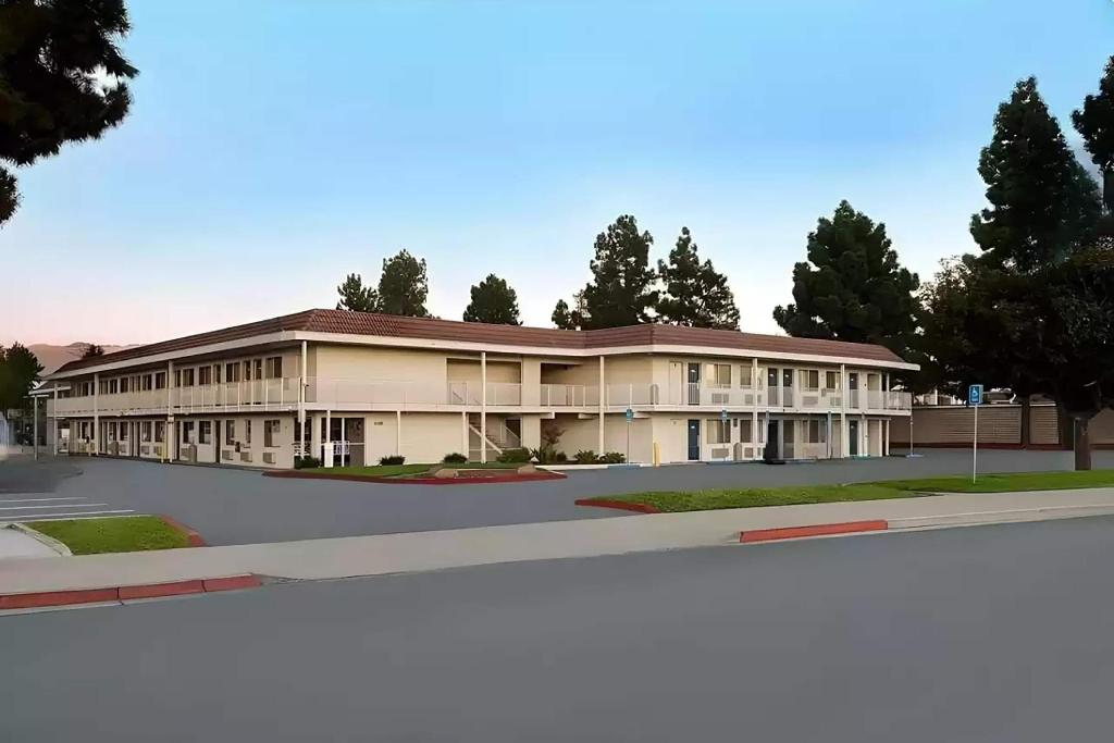 Super 8 by Wyndham San Jose 写真4