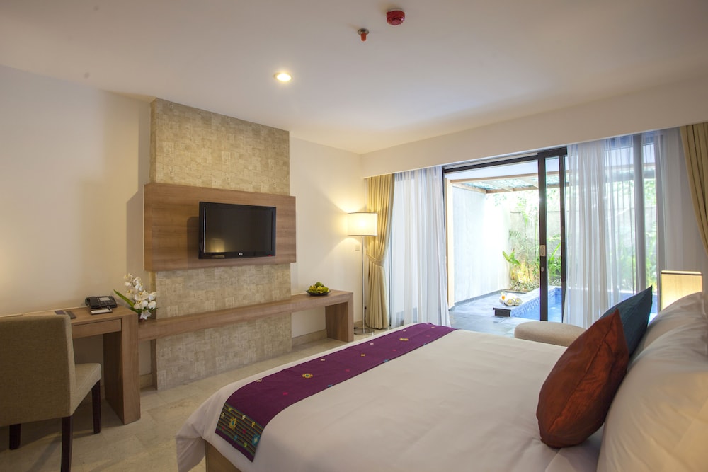 Cross Vibe Paasha Atelier Bali Kuta 17/50