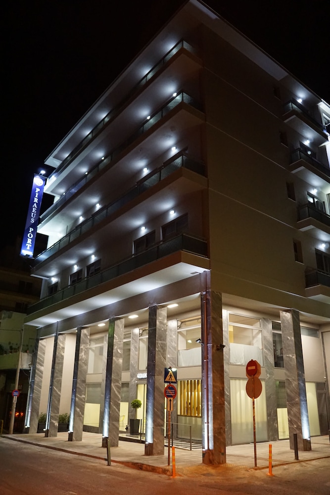 Piraeus Port Hotel 2/34