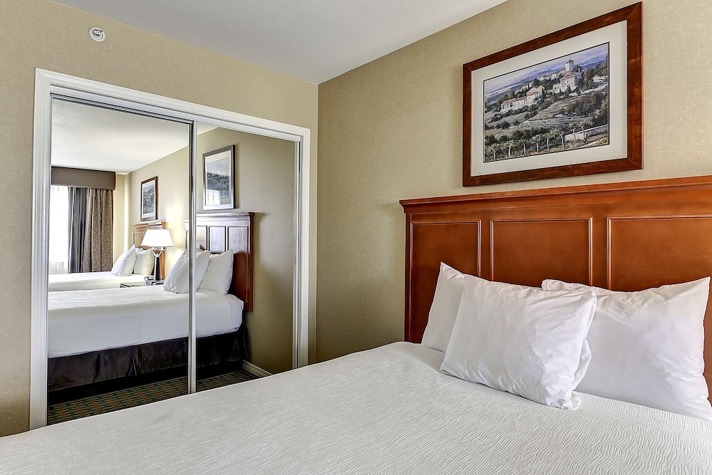 Best Western Plus Osoyoos Hotel And Suites 8/50