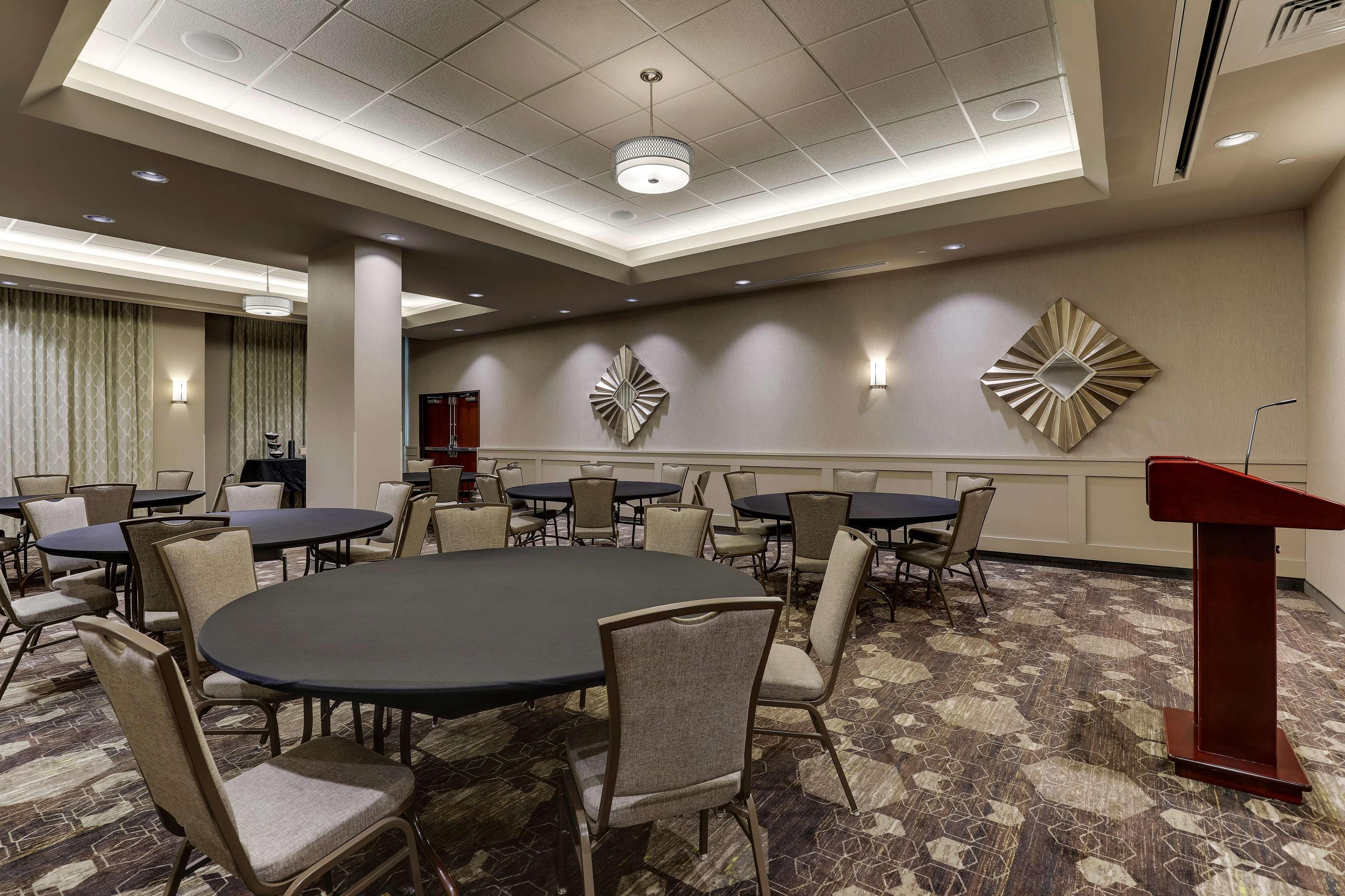 Drury Inn and Suites Cincinnati Northeast Mason 32/37