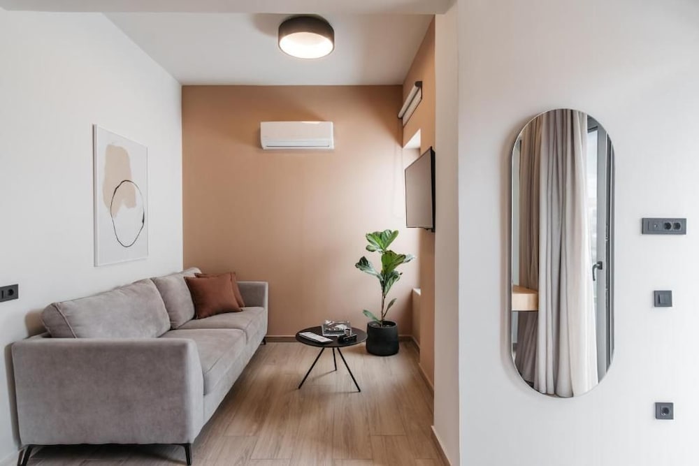 The City Hotel and Suites - Adults Only 44/61