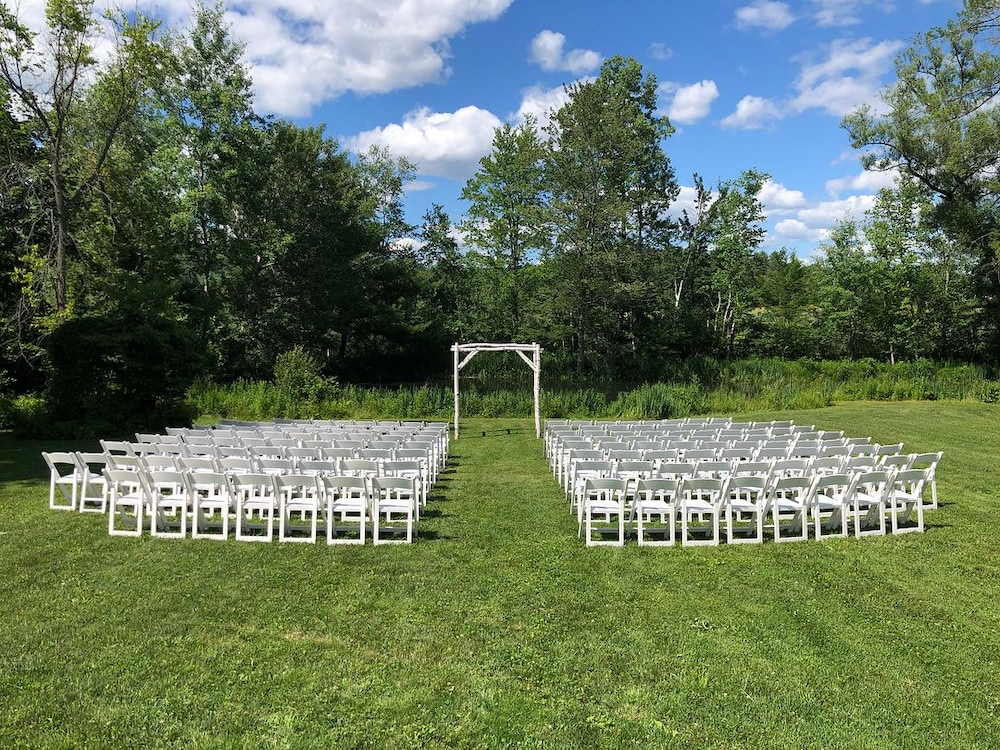 The Dowds Contry Inn and Event Center 47/50