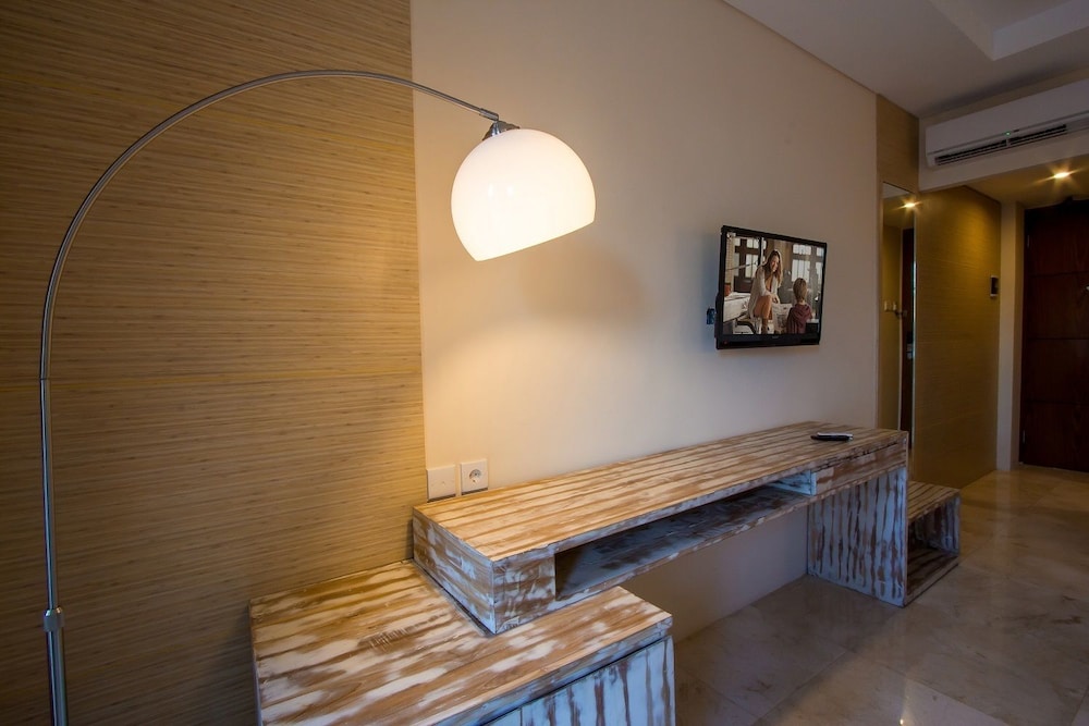 M SUITE BALI, SEMINYAK HOTEL APARTMENT photo2