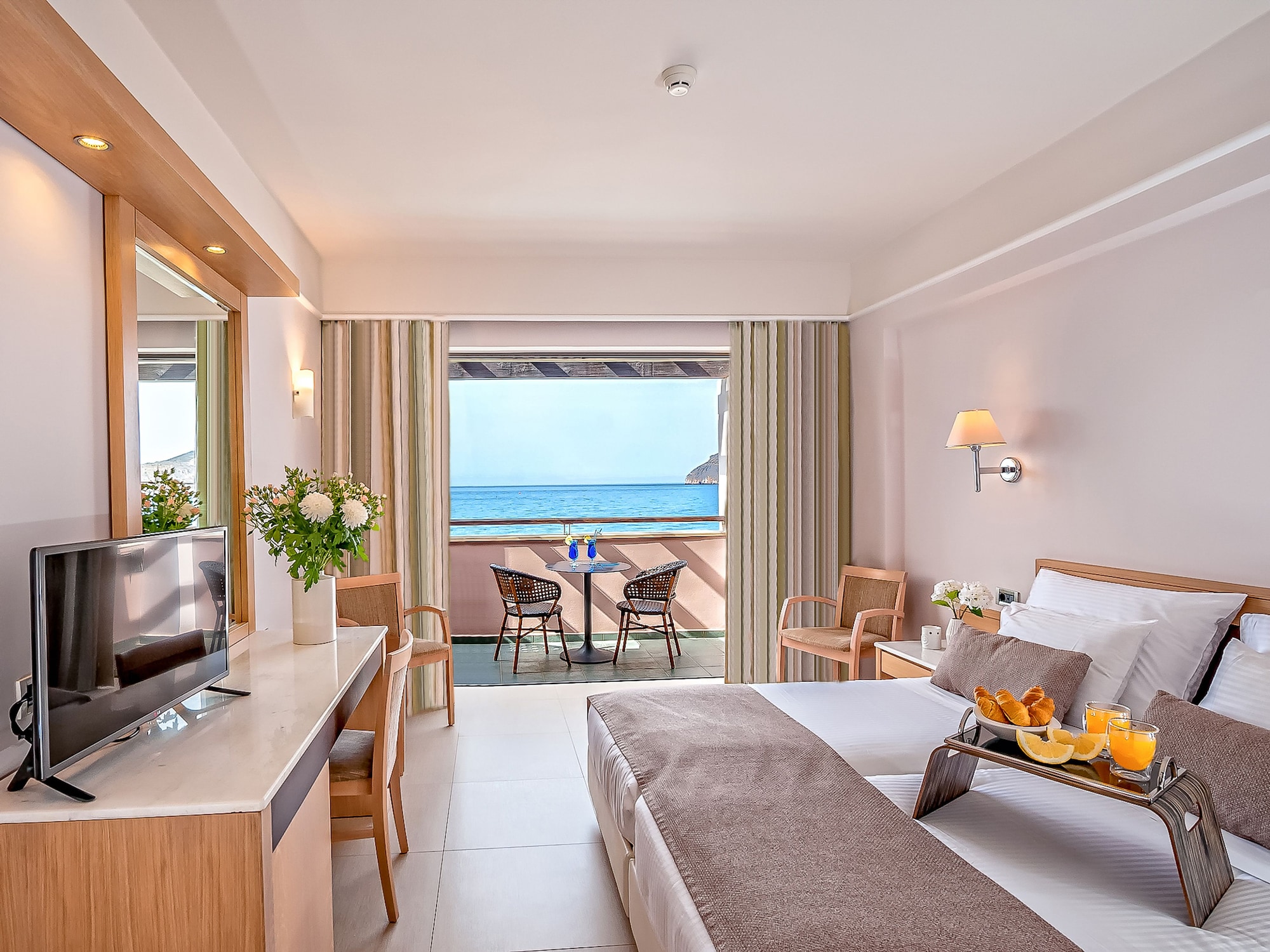 Room, Twin Beds, Garden or Pool View، Porto Platanias Beach Resort & Spa 2/7
