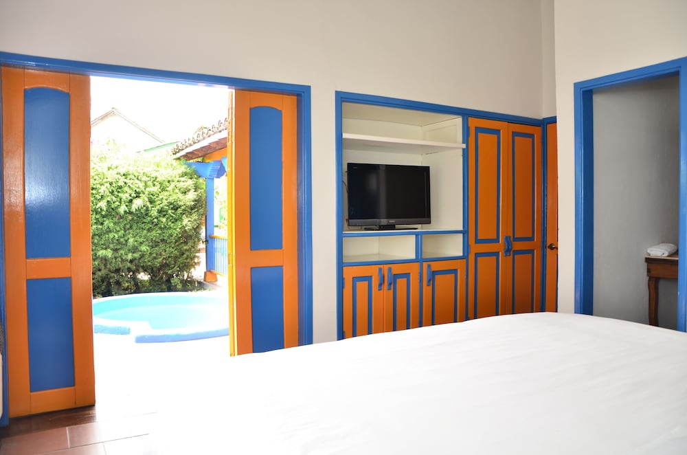 Termales Del Otono 34/74