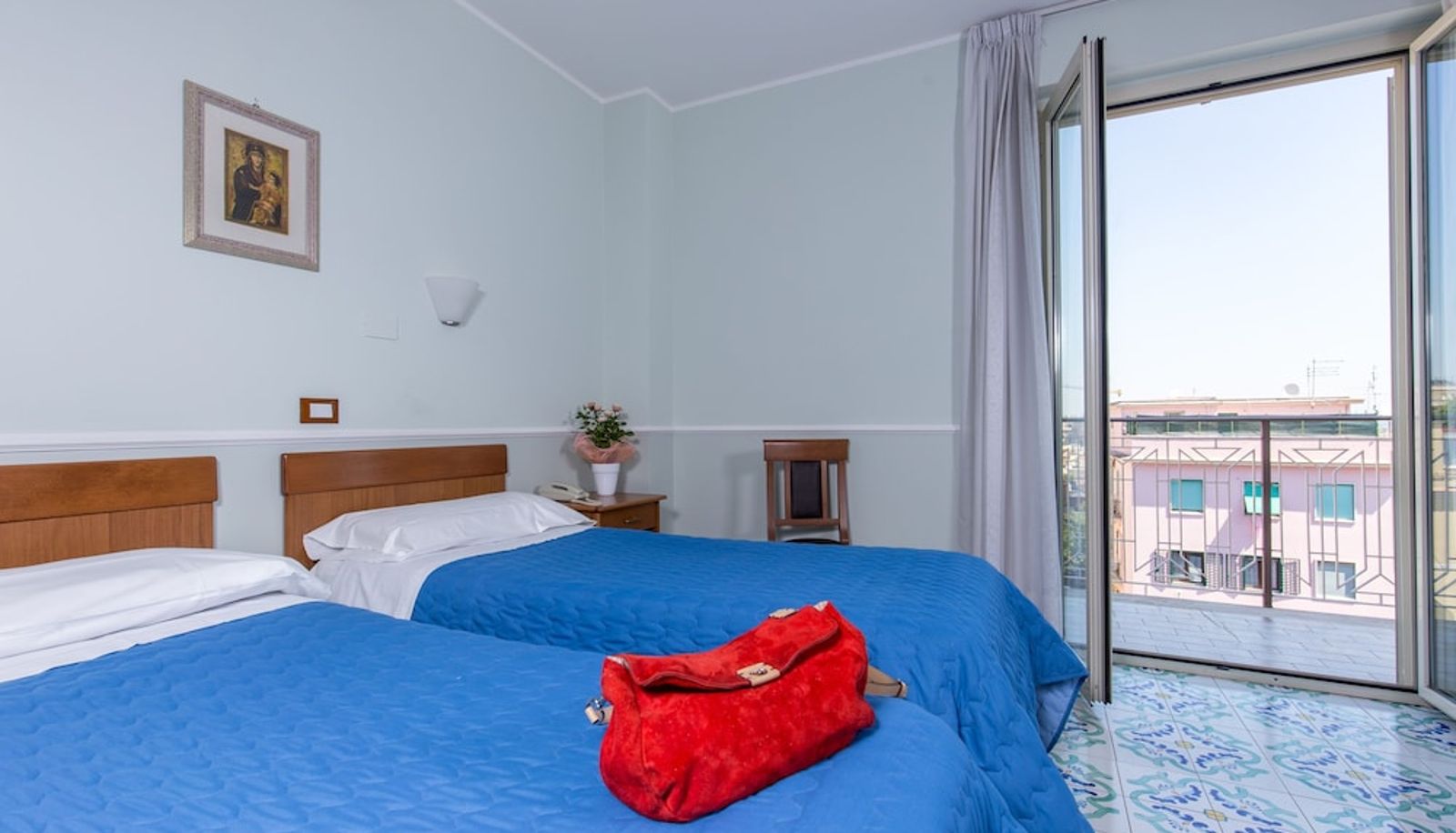 Standard, Twin Beds