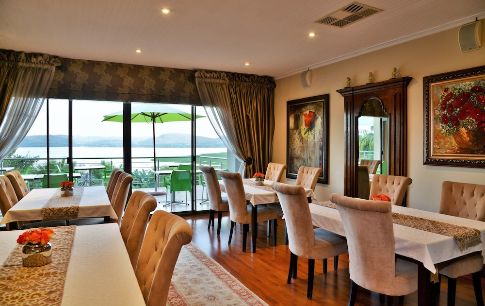 Stirling Manor Boutique Guest House 26/50