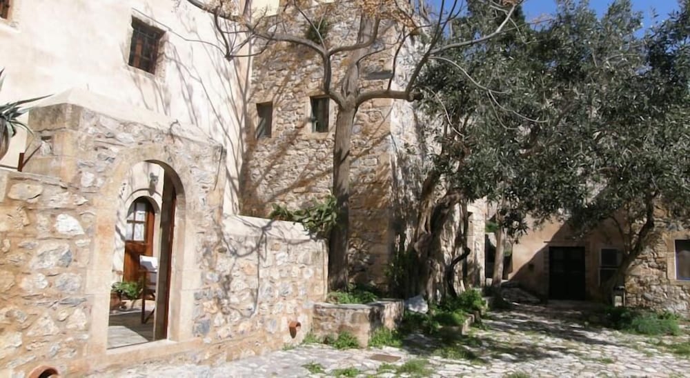 Dorovinis Monemvasia Castlehouses 37/45