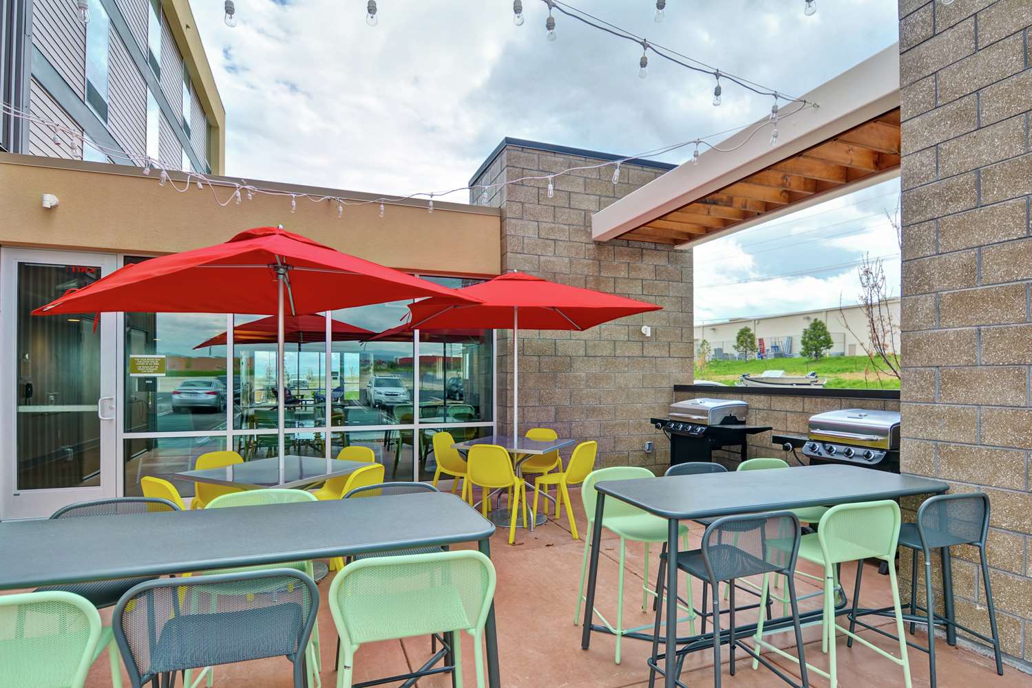 restaurant cafeteria
