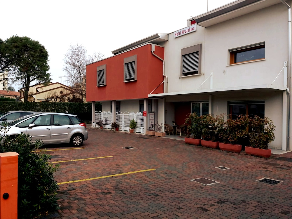 Hotel Mezzaluna 1/50