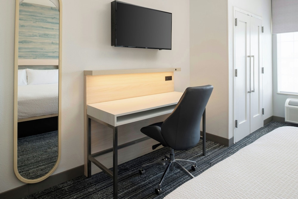 Holiday Inn Express Hotel Suites San Pablo Richmond Area 51/60