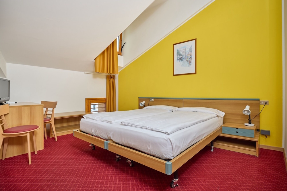 Hotel Geier 11/48