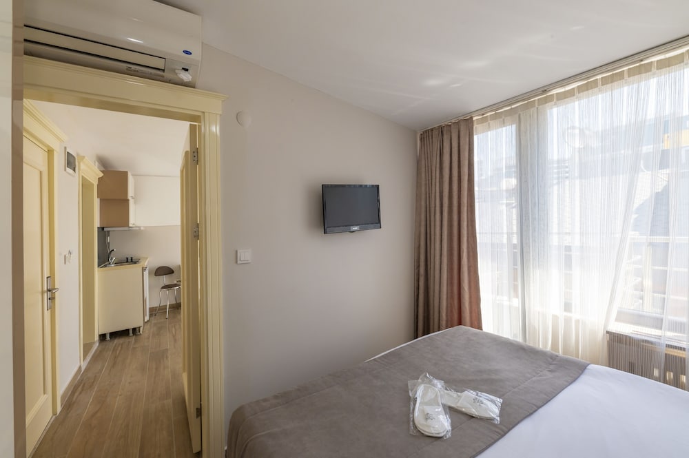 Taksim Peri Suite 14/50
