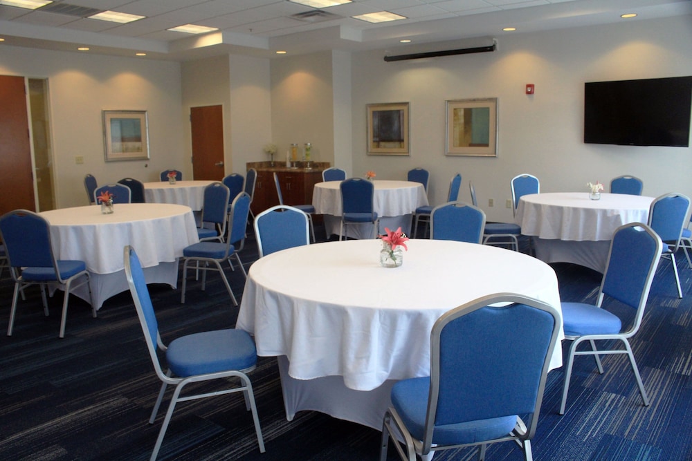 Holiday Inn Express Leland - Wilmington Area 61/71
