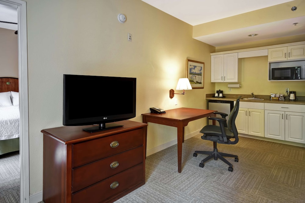Hampton Inn Suites Charleston West Ashley 41/56